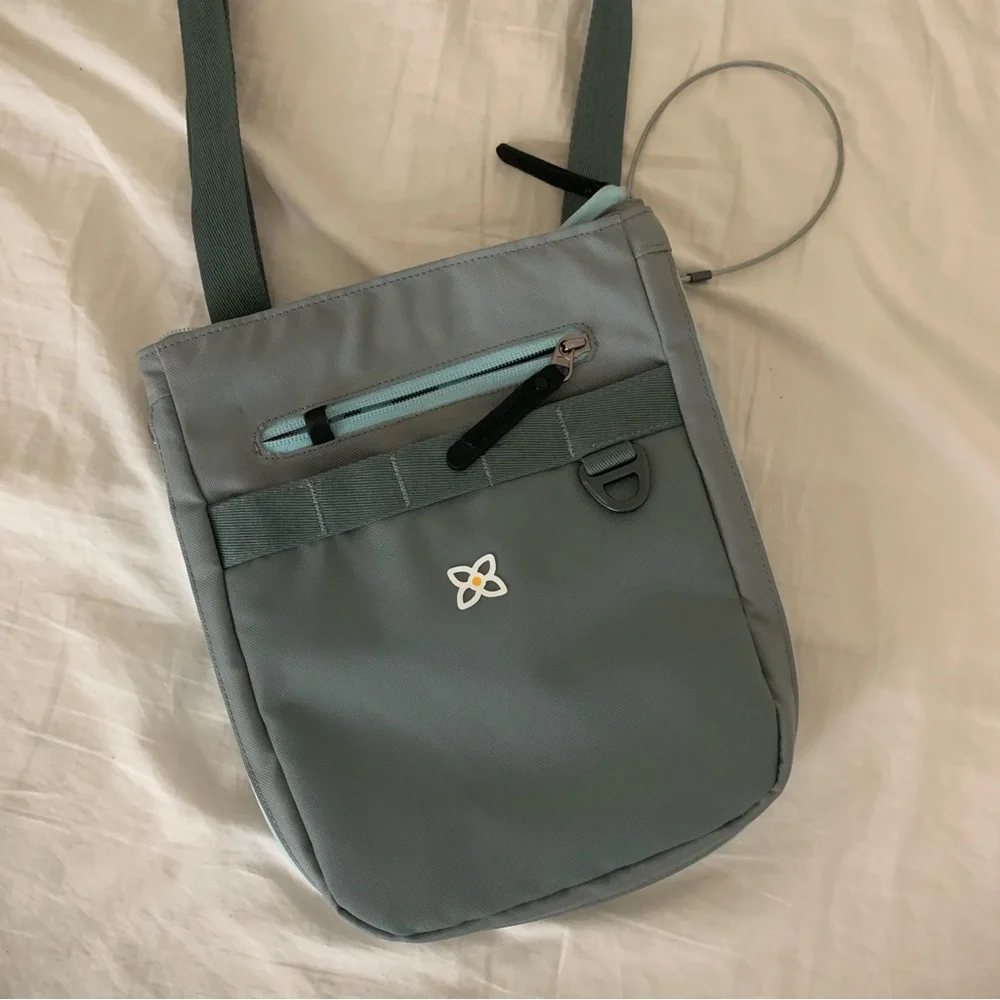 Sherpani Lima Crossbody Purse - Picture 4 of 7